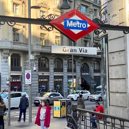 Appartamento Charming Gran Via VI Madrid Esterno foto