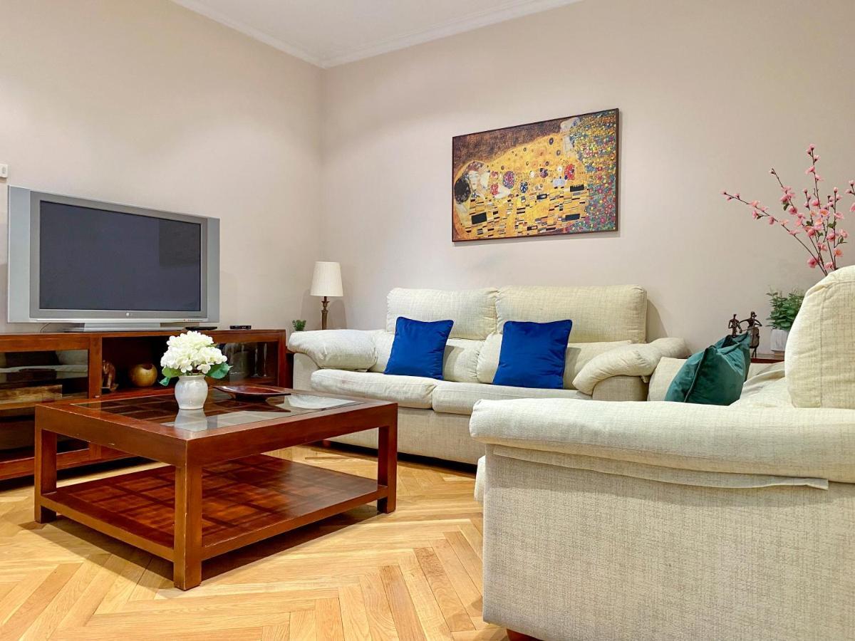 Appartamento Charming Gran Via VI Madrid Esterno foto