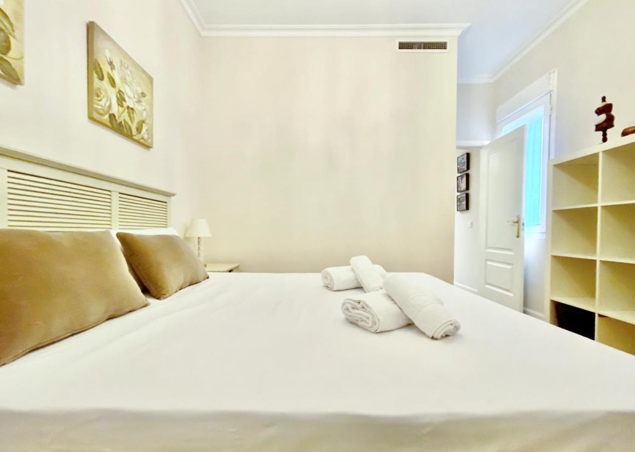 Appartamento Charming Gran Via VI Madrid Esterno foto
